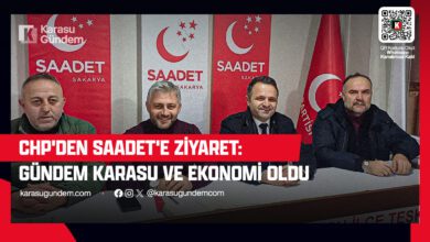 Karasu siyasetinde sıcak temas. CHP İlçe Başkanı Aykut Süt, Saadet Partisi yönetim kurulu toplantısına sürpriz bir ziyaret gerçekleştirdi. Gündem Karasu ve ekonomiydi.