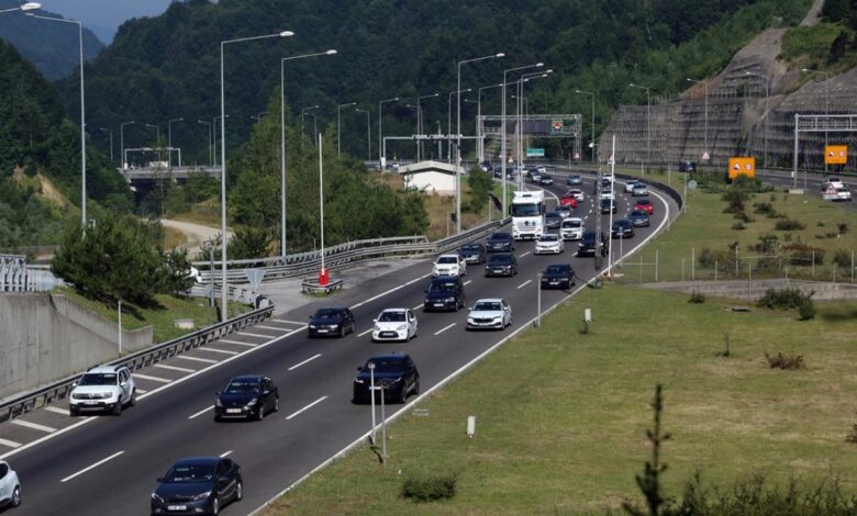 Anadolu Otoyolu Yoğunluğu: Ramazan Bayramı Dönüş Trafiği Hakkında Bilgiler 4 anadolu otoyolu aa 1617866
