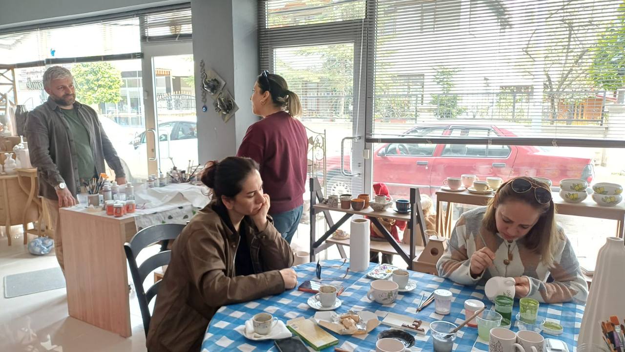 Saadet’ten Sanatçılara Ziyaret ve Destek Mesajı